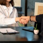 Jak technologia wpływa na finanse?